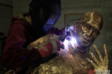 软将公司Graphisoft造雕像纪念乔布斯：高2米重220千克-BIM建筑网