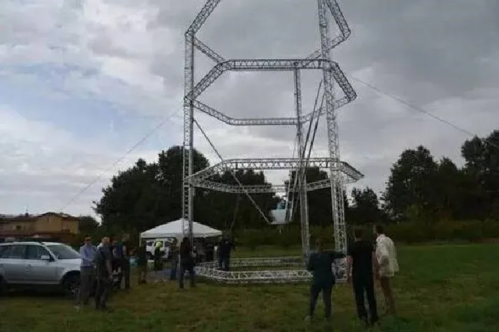 世界最大3D打印机 可“零成本”造房 世界最大3D打印机 可“零成本”造房