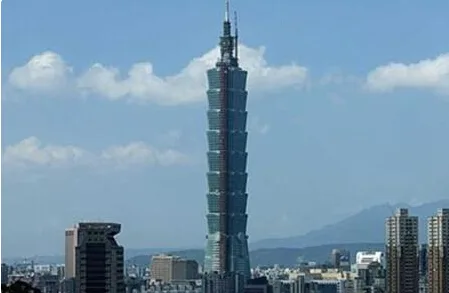 中国结构第一高楼封顶 盘点中国十大高楼