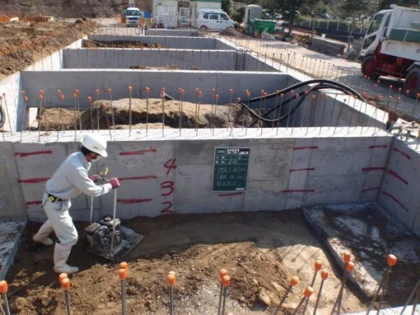 日本钢结构老人院建造全程 环境优美设施齐全