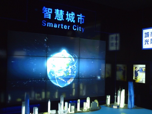 聚合+分析+决策 大数据是智慧城市的核心资源 聚合+分析+决策 大数据是智慧城市的核心资源