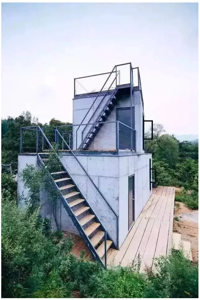 装配式|四个老男孩租下2500亩山谷 用集装箱搭出桃花源地 