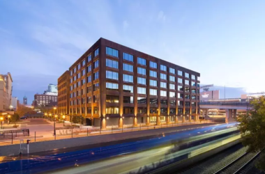 装配式|美国最大的现代木制大楼完工啦！-BIM建筑网