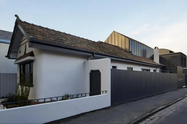 BIM建筑|影子室第 / Nic Owen Architects