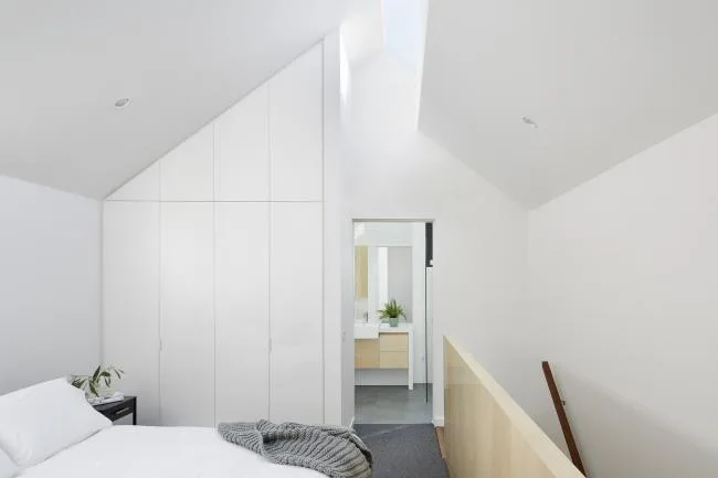 BIM建筑|影子室第 / Nic Owen Architects
