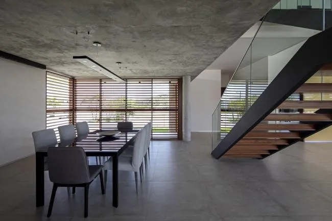 BIM建筑|沉寂优雅的巴西室第/Martins Lucena Arquitetos