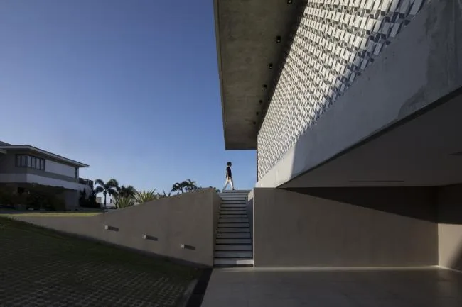 BIM建筑|沉寂优雅的巴西室第/Martins Lucena Arquitetos