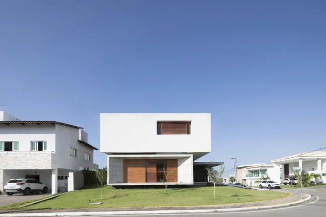 BIM建筑|沉寂优雅的巴西室第/Martins Lucena Arquitetos