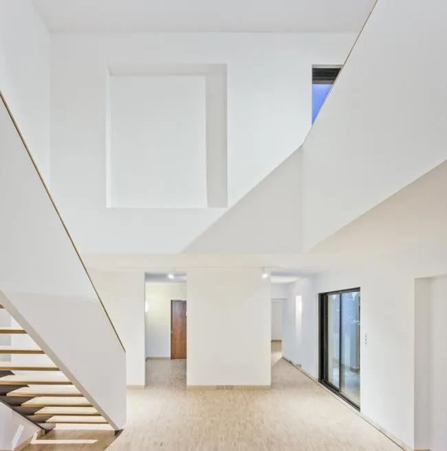 BIM建筑|叠落有秩，组成感实足：莫舍·萨夫迪67号室第翻新工程
