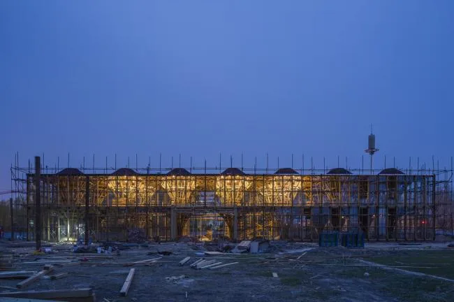 BIM建筑|枝桠交织有序的'树'状空间：河南珑府生涯体验中间 / 罗宇杰工作室