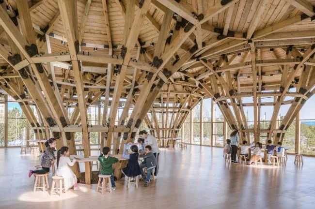 BIM建筑|枝桠交织有序的'树'状空间：河南珑府生涯体验中间 / 罗宇杰工作室