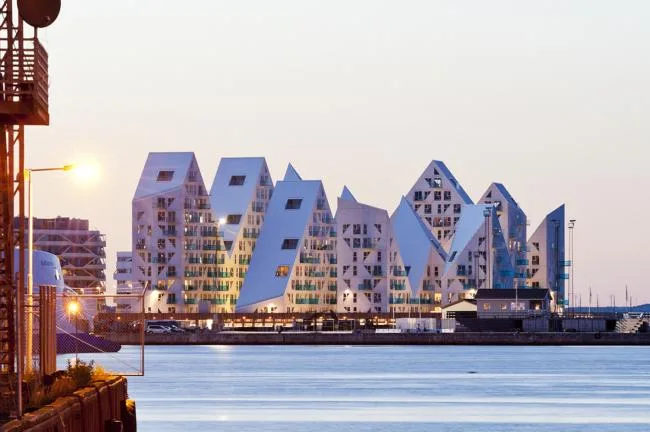 BIM建筑|锯齿相错，仿佛悬浮海面的冰猴子寓