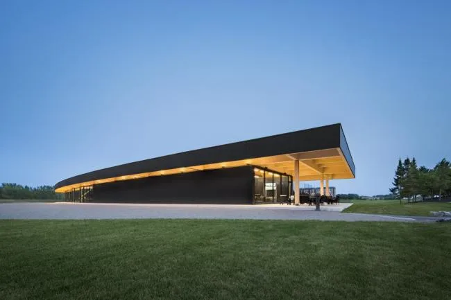 BIM建筑|加拿年夜蒙特利尔高端高尔夫俱乐部会所 / Architecture49