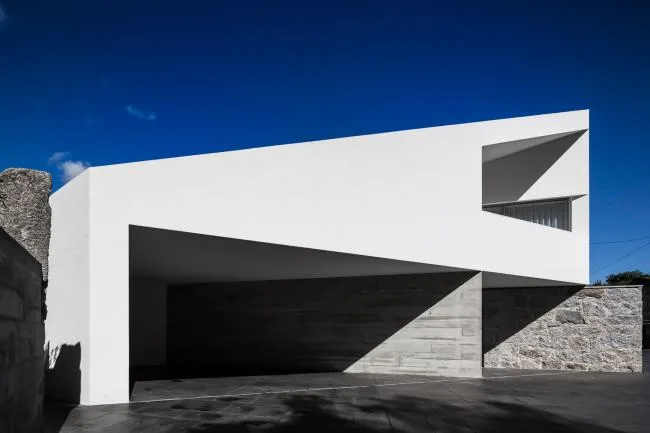 BIM建筑|现代雕塑立体切割的艺术品：葡萄牙三角室第