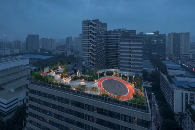 BIM建筑|善意景不雅，颐居乐土——重庆龙湖颐年公寓康复花圃 | GVL怡境国际设计团体+张玲