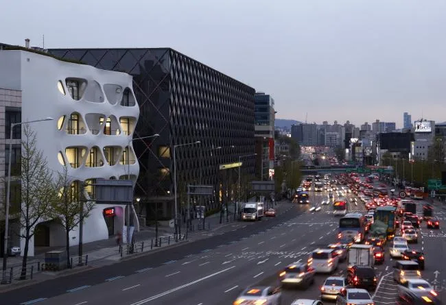 BIM建筑|动感海浪演绎城市景不雅：韩国首尔办公楼