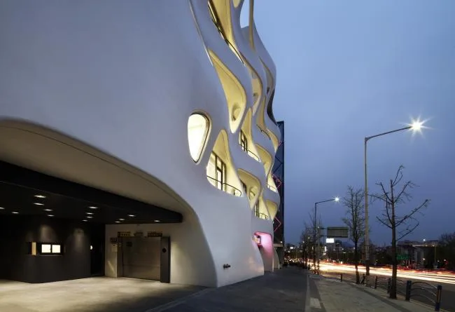BIM建筑|动感海浪演绎城市景不雅：韩国首尔办公楼