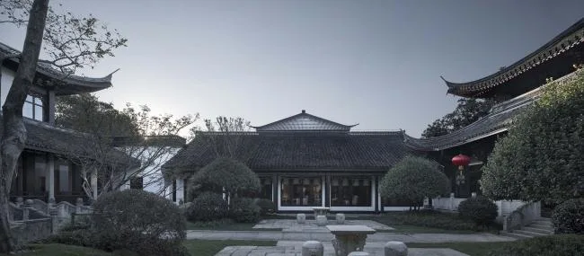BIM建筑|白墙黒瓦，古典重现！绍兴饭馆改扩建晋升工程 / 浙江年夜学建筑设计研讨院