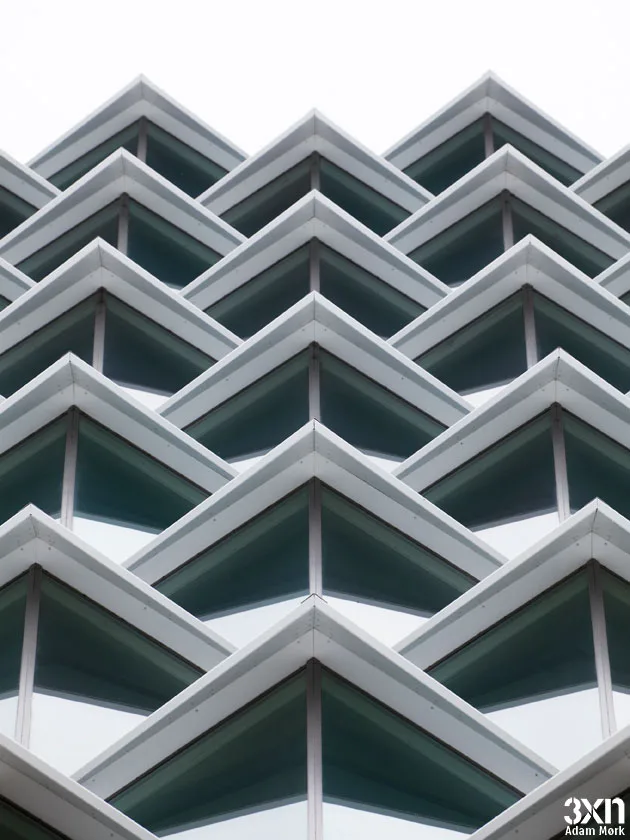BIM建筑|披鳞片形如折纸屋顶的海港储蓄银行/3XN建筑师事务所