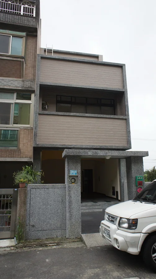 BIM建筑|孑然矗立，守护家人的“F”之家