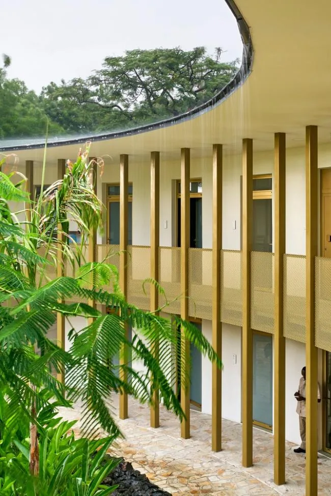 BIM建筑|带有热带建筑记忆的法国驻海地年夜使馆 / Explorations Architecture