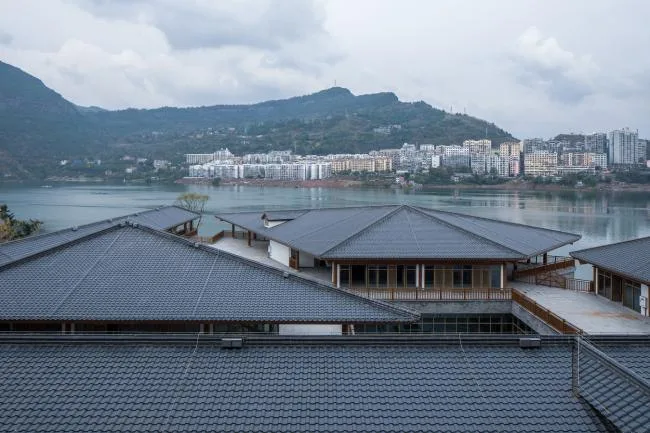 BIM建筑|解构的屋顶 | 云阳四方井办事建筑 / 深圳汤桦建筑设计