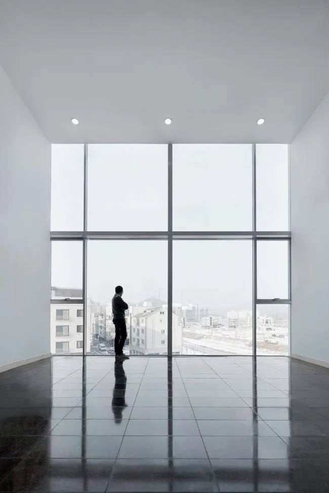 BIM建筑|似招手浸礼，如崇奉般沉寂耸立于年夜地：韩国dw教堂