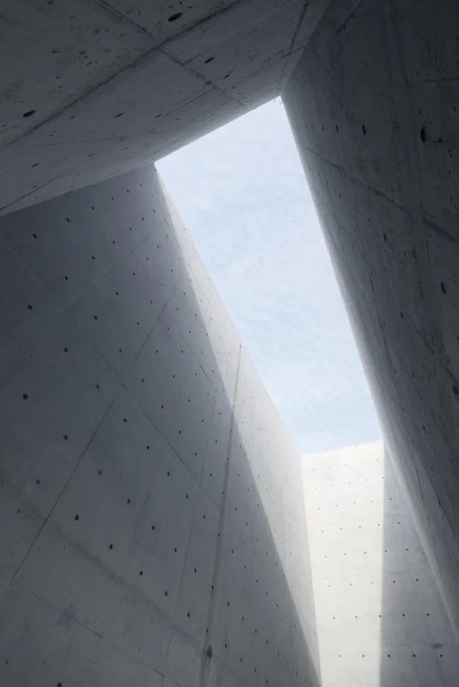 BIM建筑|似招手浸礼，如崇奉般沉寂耸立于年夜地：韩国dw教堂