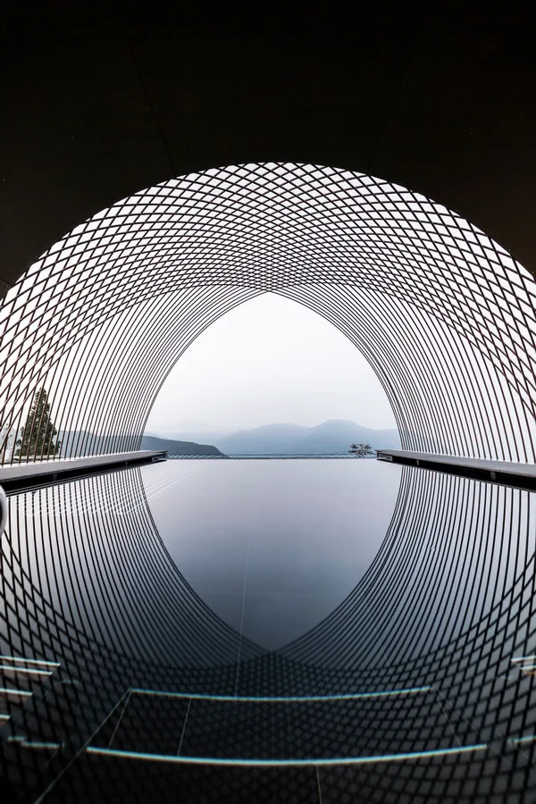 BIM建筑|源于新艺术活动灵感：意年夜利拱门旅店 / noa network of architecture