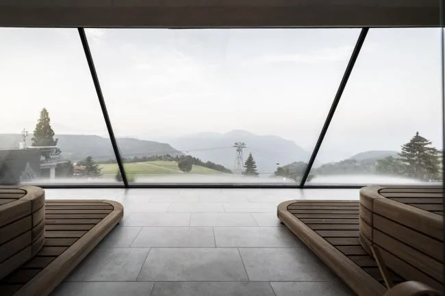 BIM建筑|源于新艺术活动灵感：意年夜利拱门旅店 / noa network of architecture