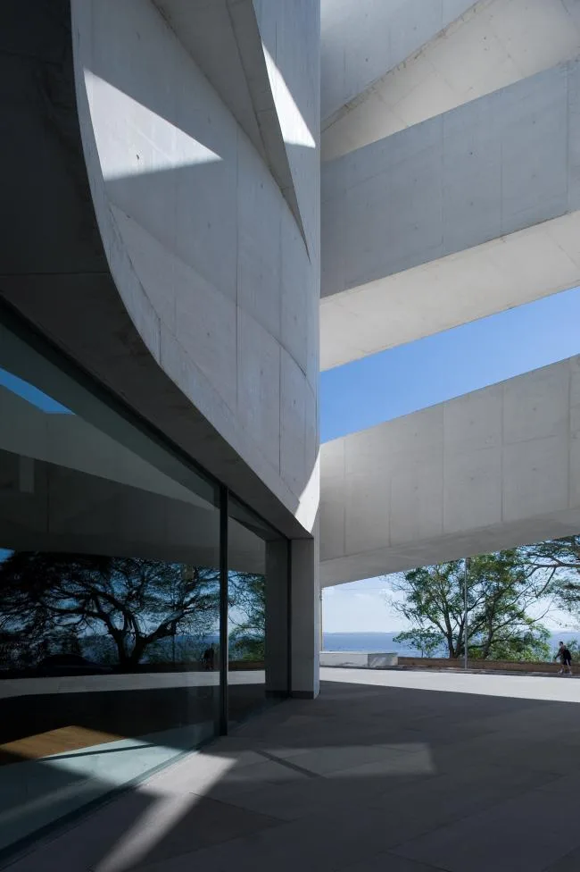 BIM建筑|层叠交织的手指坡道，在规整的秩序中追求变体 / Alvaro Siza建筑师事务所