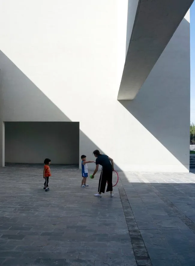 BIM建筑|莱佛士幼儿园及早教中间 / 空格建筑
