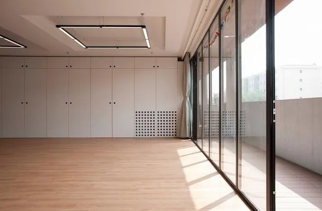 BIM建筑|莱佛士幼儿园及早教中间 / 空格建筑