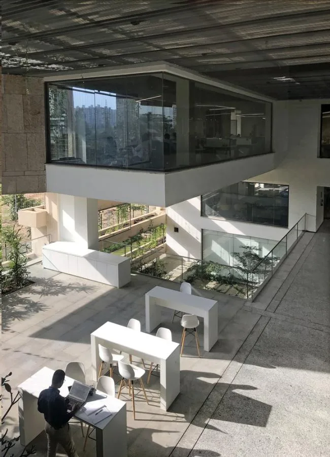 BIM建筑|仿若身处绿色稻田办公，科技彰显天然气力的泰坦办公中间