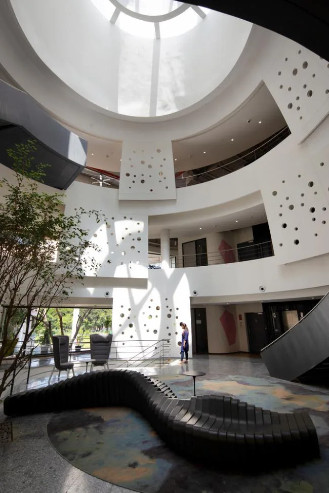 BIM建筑|仿若身处绿色稻田办公，科技彰显天然气力的泰坦办公中间