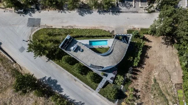 BIM建筑|冬可远不雅雪山夏时游水游玩的黎巴嫩四时室第