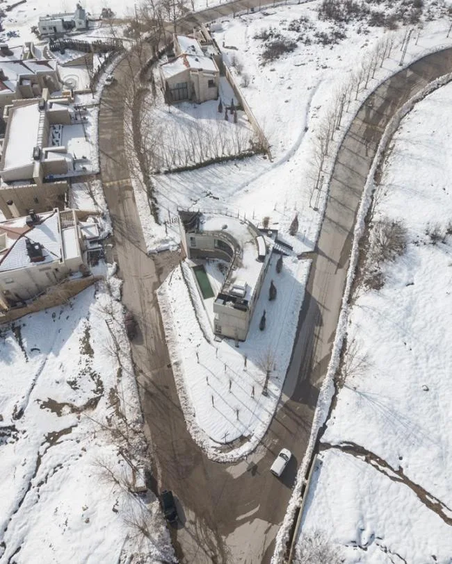 BIM建筑|冬可远不雅雪山夏时游水游玩的黎巴嫩四时室第