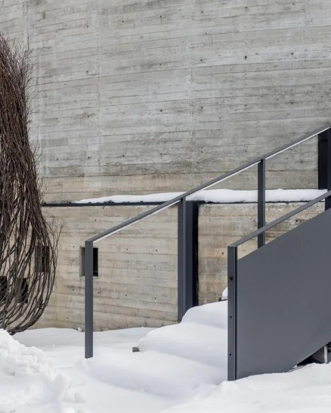 BIM建筑|冬可远不雅雪山夏时游水游玩的黎巴嫩四时室第