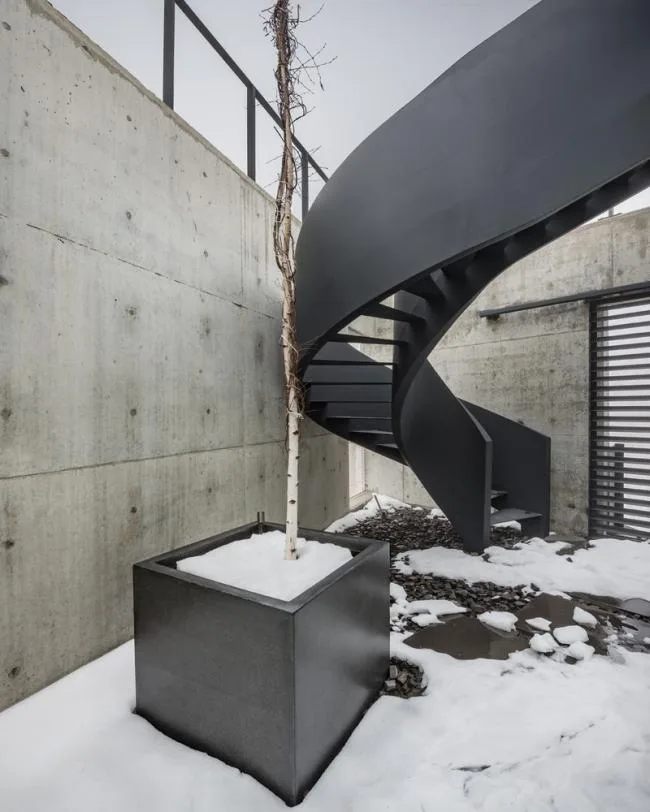 BIM建筑|冬可远不雅雪山夏时游水游玩的黎巴嫩四时室第