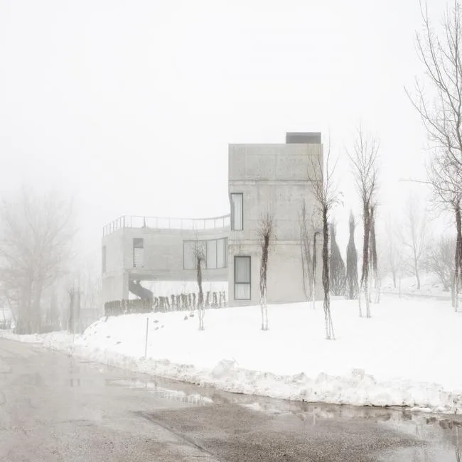 BIM建筑|冬可远不雅雪山夏时游水游玩的黎巴嫩四时室第