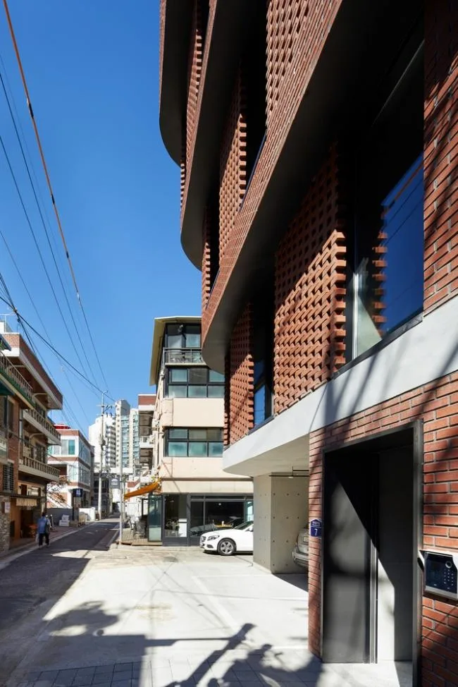 BIM建筑|用红砖砌造的宏大漏斗：3/1室第