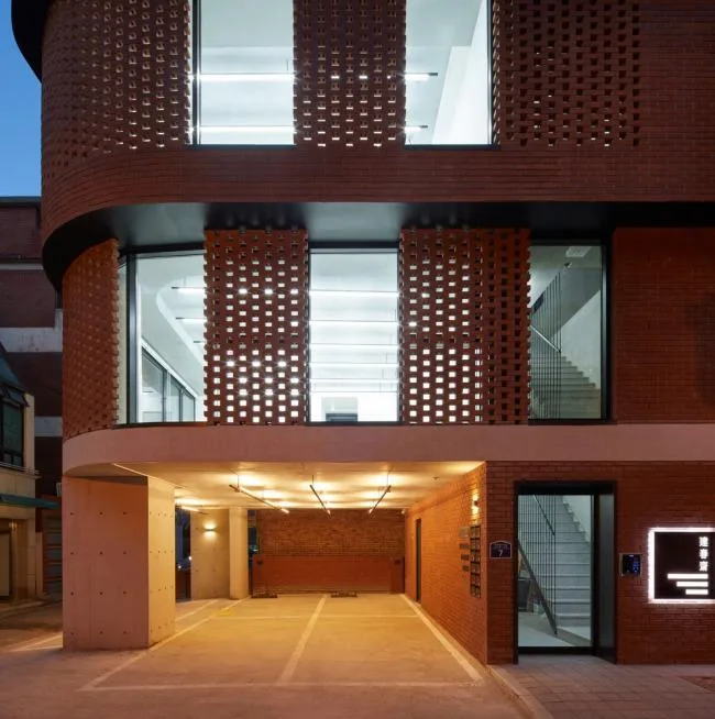 BIM建筑|用红砖砌造的宏大漏斗：3/1室第
