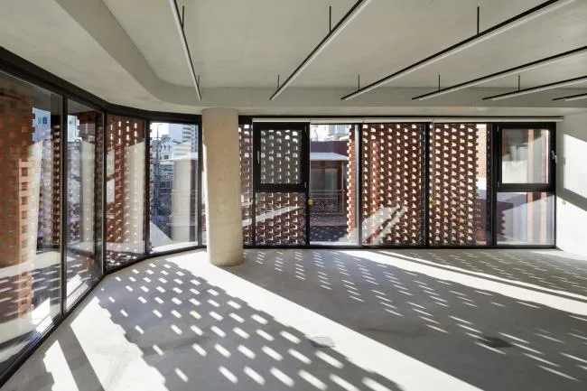BIM建筑|用红砖砌造的宏大漏斗：3/1室第