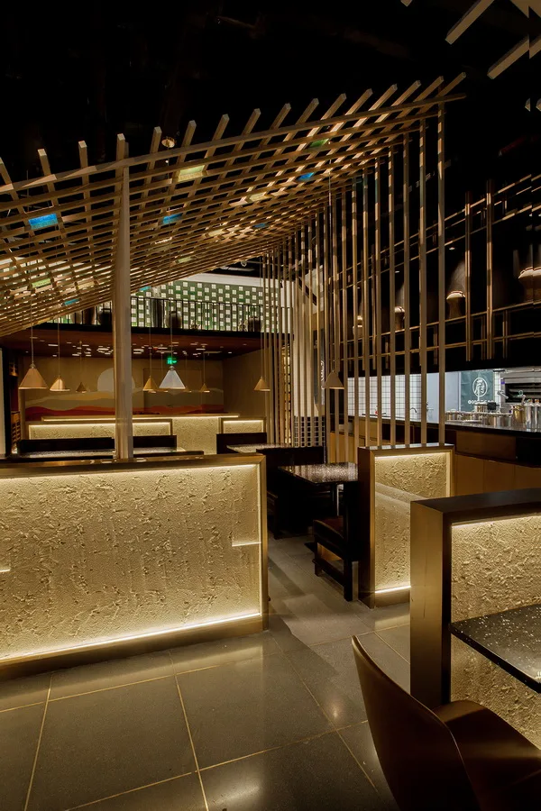 BIM建筑|年夜漠里的新城：塔哈尔·迷迭巷餐厅，上海／杭州卧野空间设计