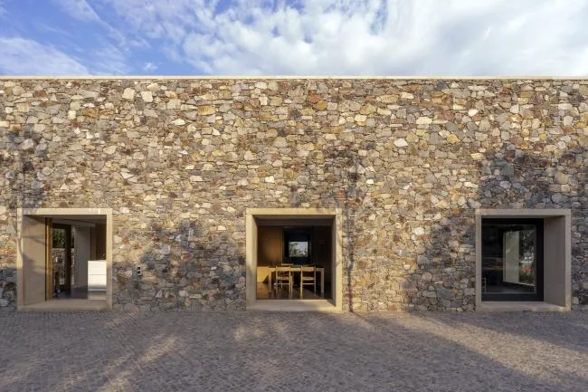 BIM建筑|慎重而机动：卡塞雷斯石头室第 / Tuñón Arquitectos