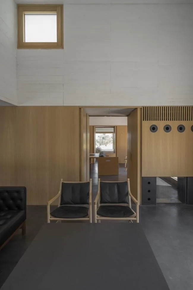 BIM建筑|慎重而机动：卡塞雷斯石头室第 / Tuñón Arquitectos