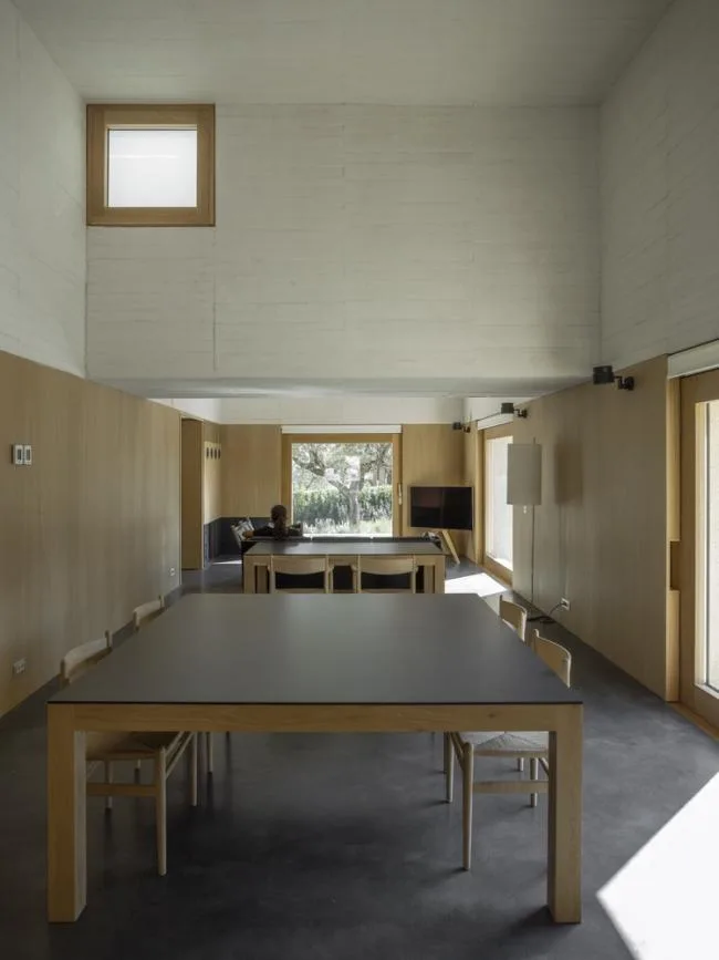 BIM建筑|慎重而机动：卡塞雷斯石头室第 / Tuñón Arquitectos