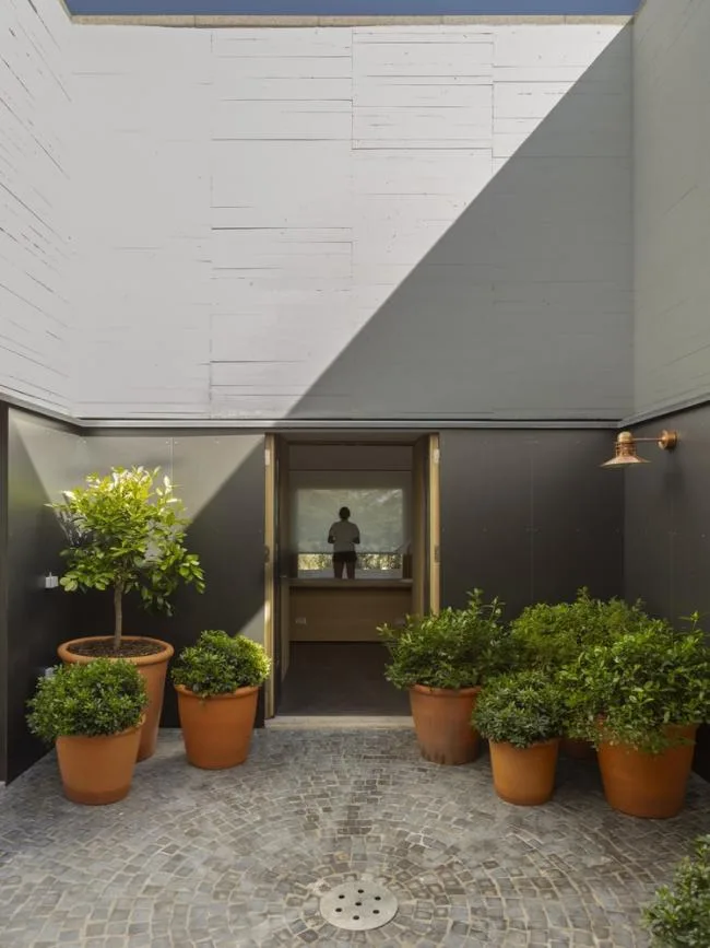 BIM建筑|慎重而机动：卡塞雷斯石头室第 / Tuñón Arquitectos