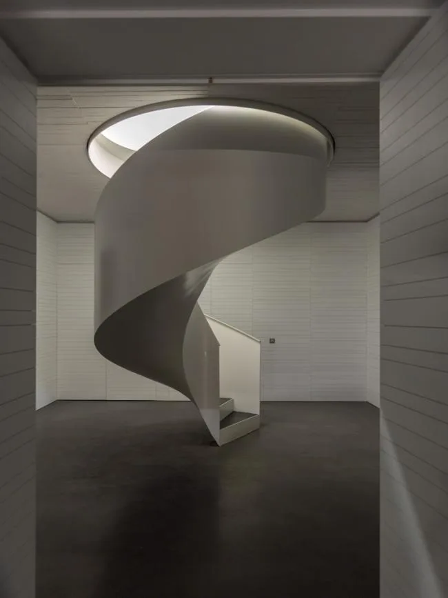 BIM建筑|慎重而机动：卡塞雷斯石头室第 / Tuñón Arquitectos