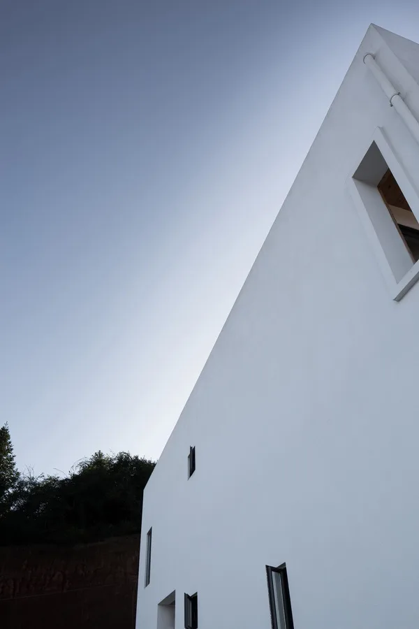 BIM建筑|栖于山麓——乡建新平易近居摸索 | 铭鼎空间艺术工作室
